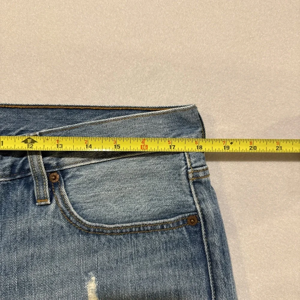 Levi's Vintage Women 501‎ Shorts Distressed Frayed Button Fly Blue Sz W32
